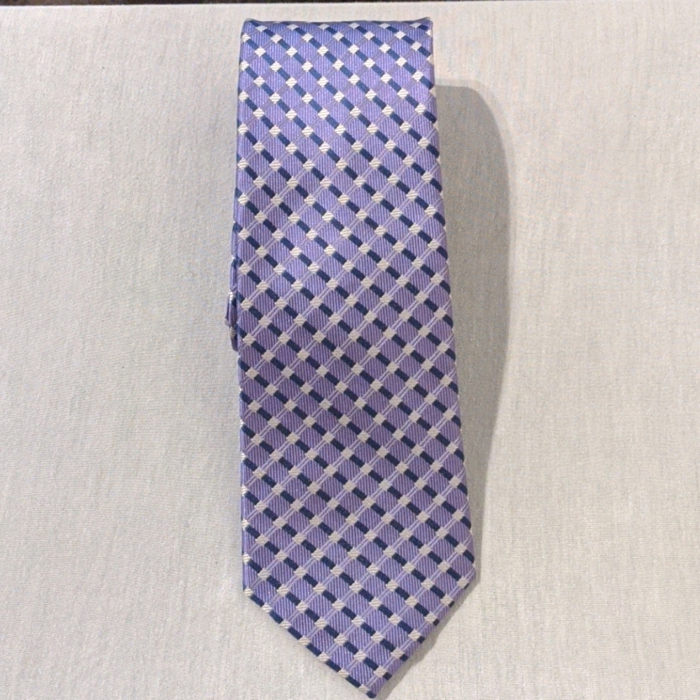 No name 100% silk tie, lavender, navy